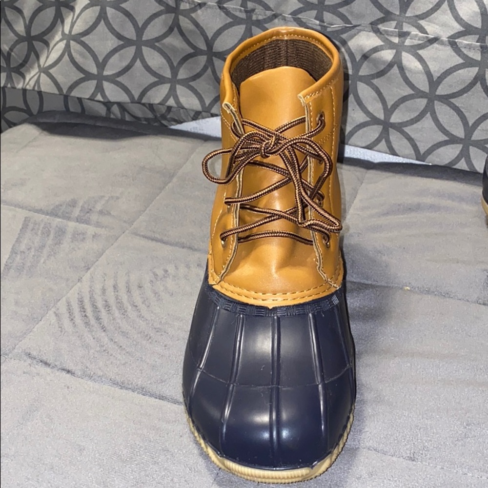 Boots - Picture 2 of 5